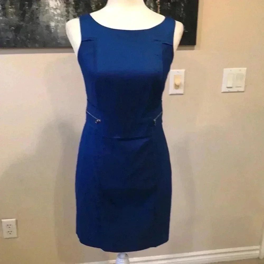 Ann Taylor  Cobalt Blue Crew Neck Sleeveless Shift Dress w/zipper accents-4P